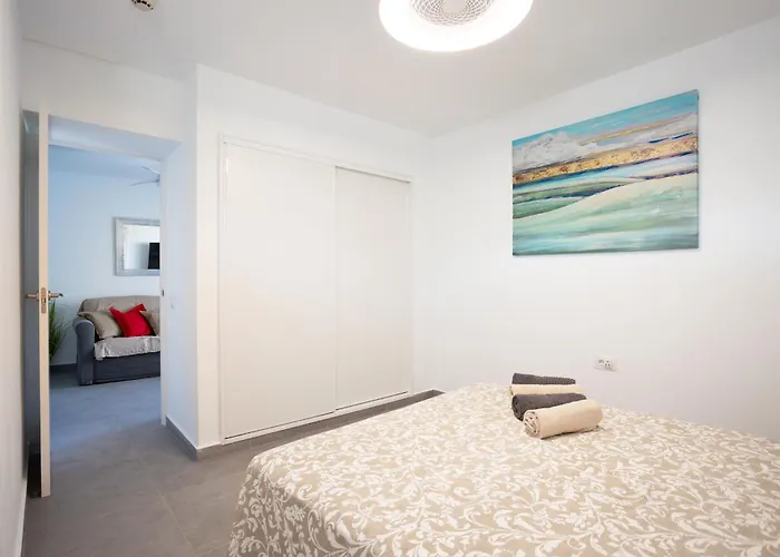 Luxury San Eugenio Ocean And Harbour View Апартаменты