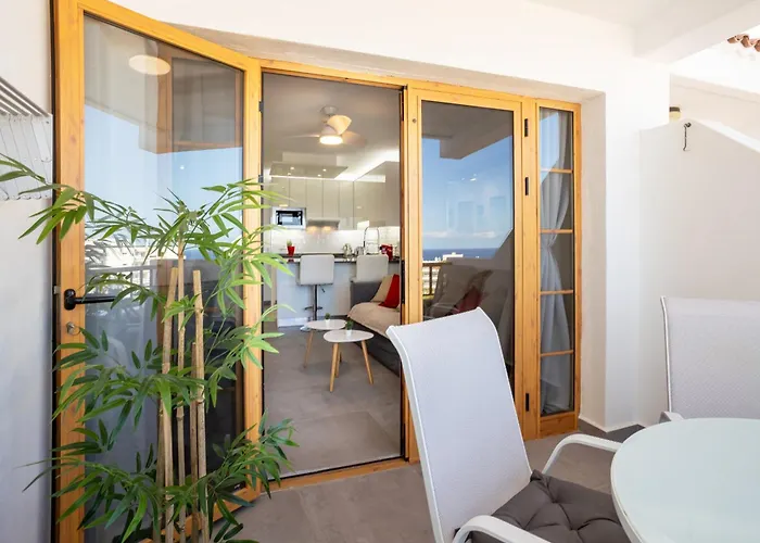 Luxury San Eugenio Ocean And Harbour View Апартаменты Адехе