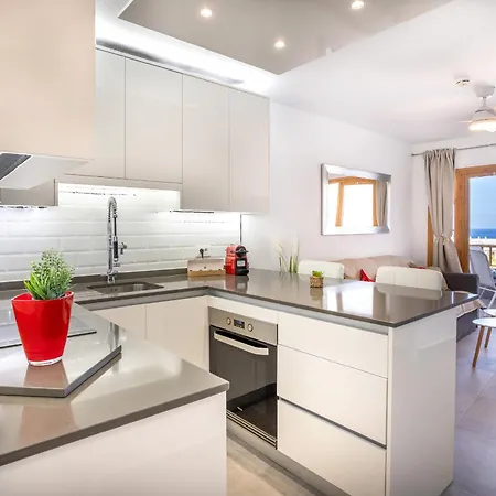 Апартаменты Luxury San Eugenio Ocean And Harbour View Адехе