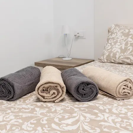 Luxury San Eugenio Ocean And Harbour View Апартаменты